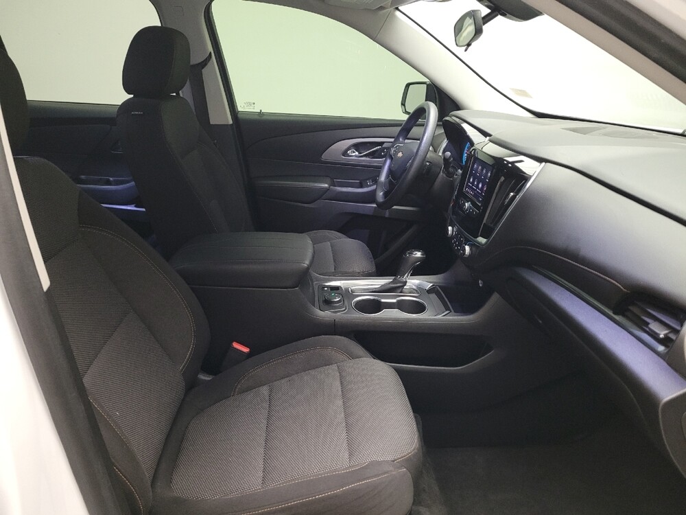 2020 Chevrolet Traverse in Downey, CA 90241 - 18138404 21