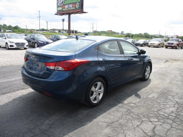 2013 Hyundai Elantra in Oak Grove, MO 64075 - 18138411 5