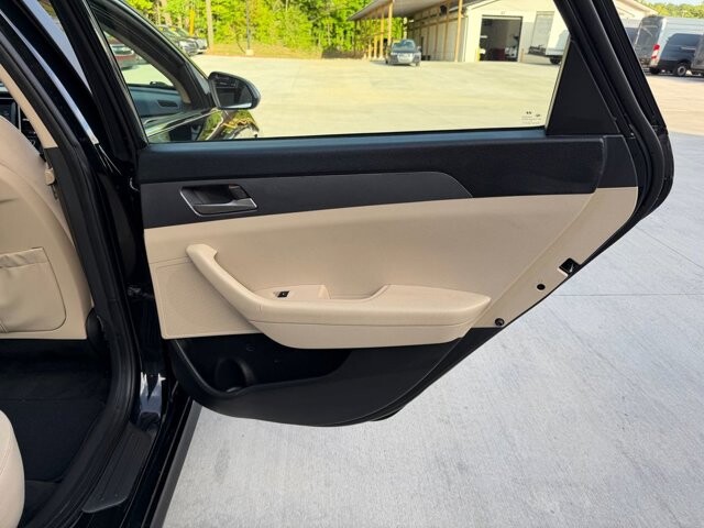 2019 Hyundai Sonata in Knoxville, TN 37920 - 18138412 10