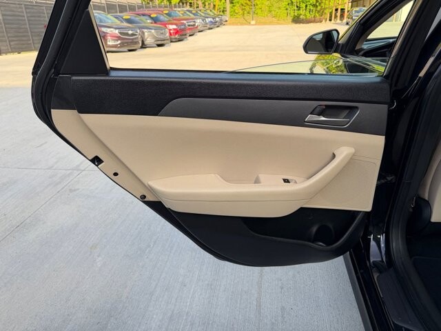 2019 Hyundai Sonata in Knoxville, TN 37920 - 18138412 8