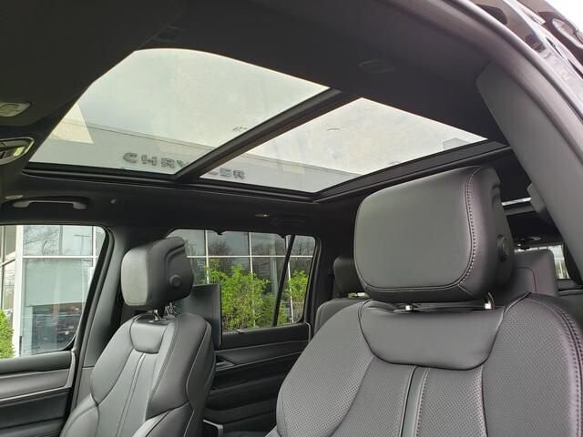 2026 Jeep Grand Wagoneer in Bedford, OH 44146 - 18138414 7
