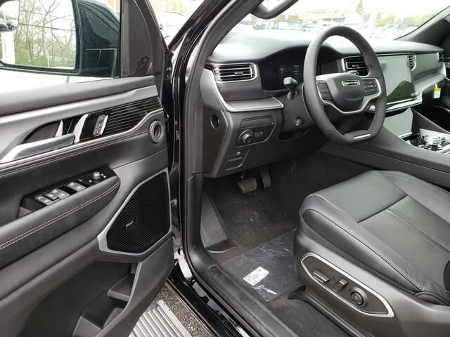 2026 Jeep Grand Wagoneer in Bedford, OH 44146 - 18138414 6