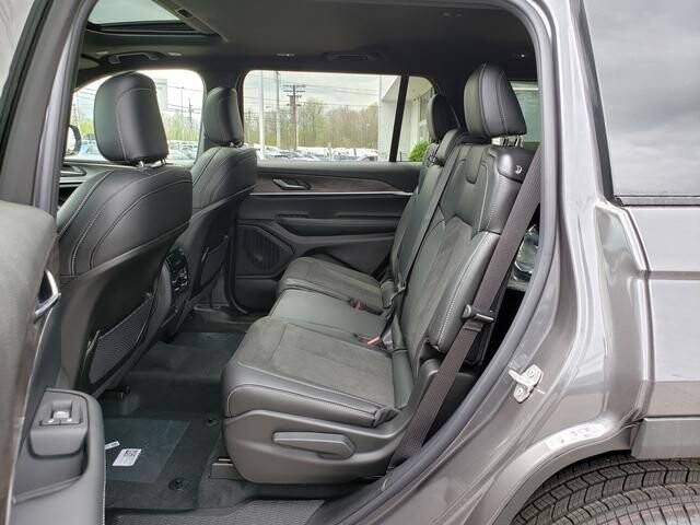 2026 Jeep Grand Cherokee L in Bedford, OH 44146 - 18138415 8