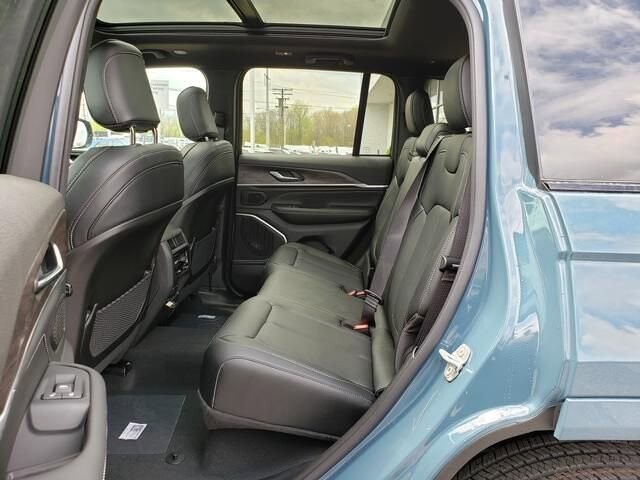2026 Jeep Grand Cherokee in Bedford, OH 44146 - 18138416 8