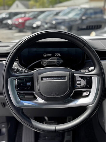 2025 Land Rover Range Rover in Eastpointe, MI 48021 - 18138418 7