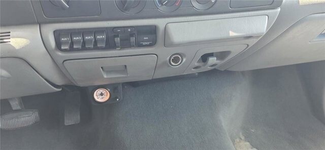 2006 Ford F250 in Mesa, AZ 85212 - 18138424 22