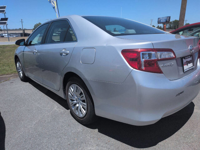 2014 Toyota Camry in North Little Rock, AR 72117-1620 - 18138445 3