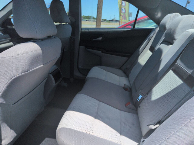 2014 Toyota Camry in North Little Rock, AR 72117-1620 - 18138445 4
