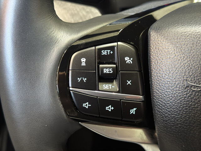 2025 Ford Explorer in Burlington, WI 53105 - 18138468 26