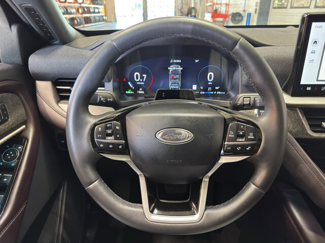 2025 Ford Explorer in Burlington, WI 53105 - 18138468 25