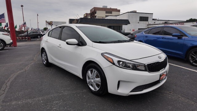 2017 Kia Forte in Dallas, TX 75228 - 18138474 3