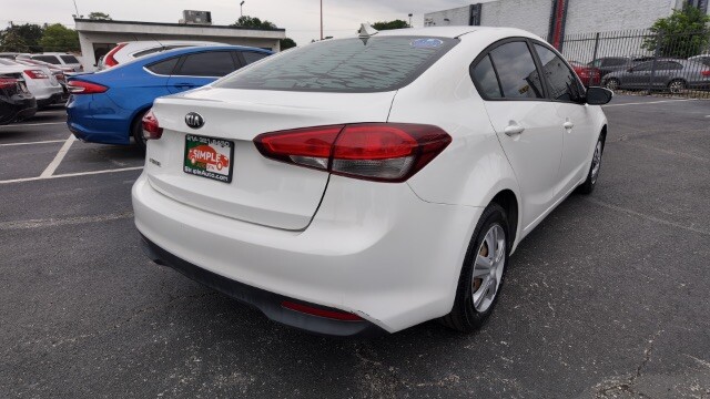 2017 Kia Forte in Dallas, TX 75228 - 18138474 5