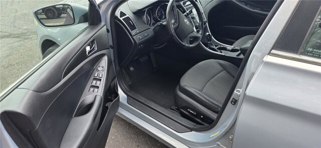 2011 Hyundai Sonata in Mesa, AZ 85212 - 18138483 10