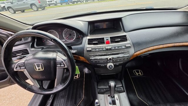 2011 Honda Accord in Cartersville, GA 30120 - 18138484 9