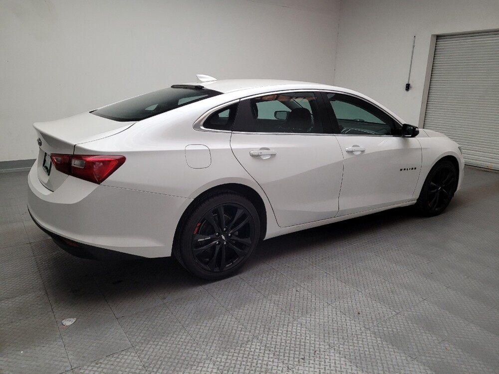 2018 Chevrolet Malibu in Downey, CA 90241 - 18138492 10