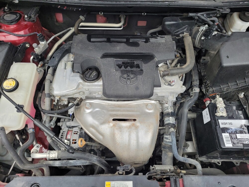 2018 Toyota RAV4 in Madison, TN 37115 - 18138510 30