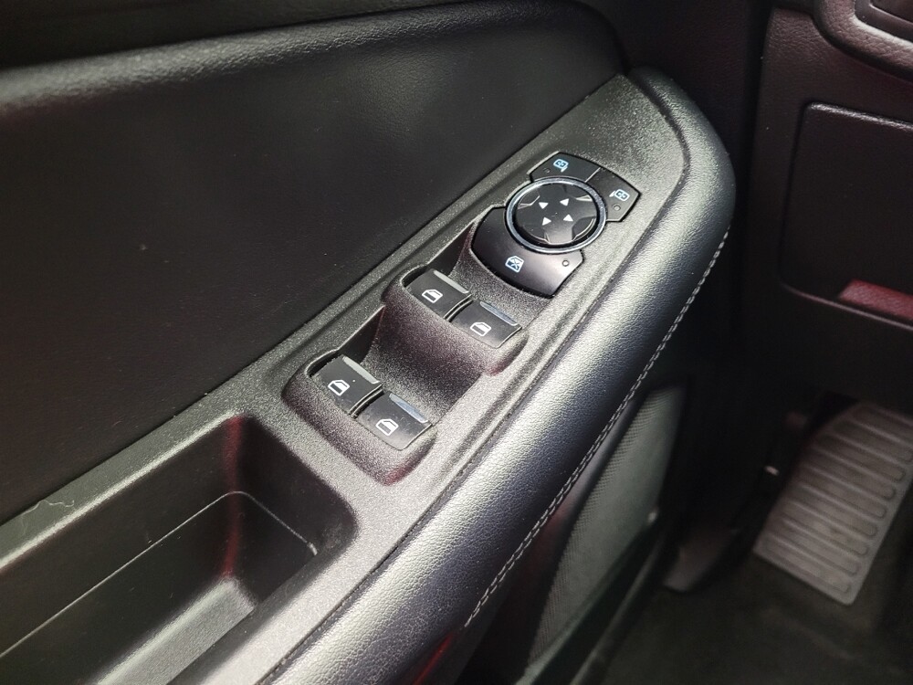 2023 Ford Edge in Fairfield, OH 45014 - 18138511 27