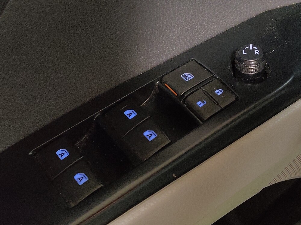 2020 Toyota Camry in Arlington, TX 76011 - 18138515 27