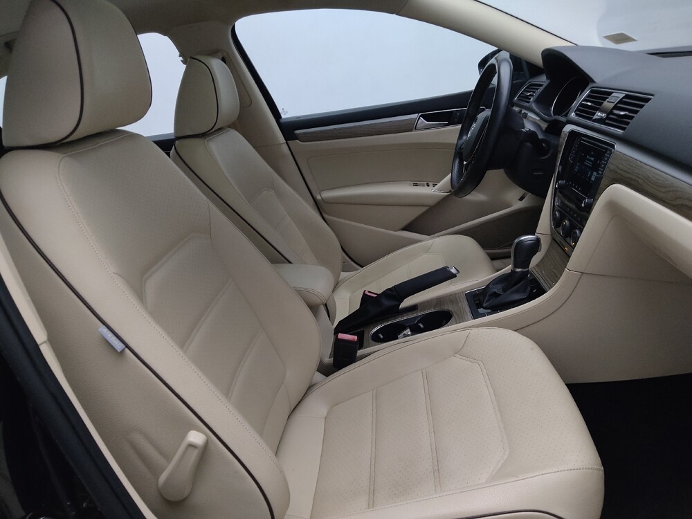 2018 Volkswagen Passat in Jackson, MS 39211 - 18138517 21