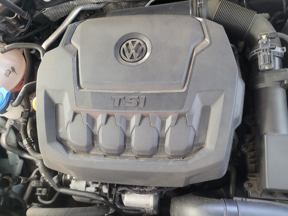 2018 Volkswagen Passat in Jackson, MS 39211 - 18138517 30