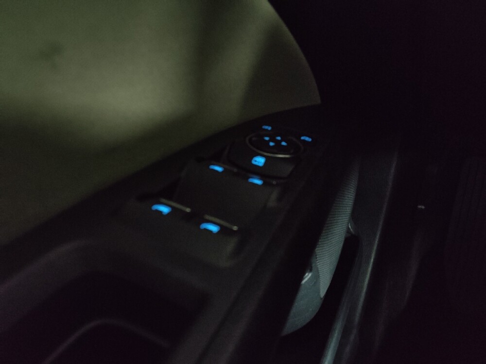 2018 Ford Fusion in Jackson, MS 39211 - 18138522 27