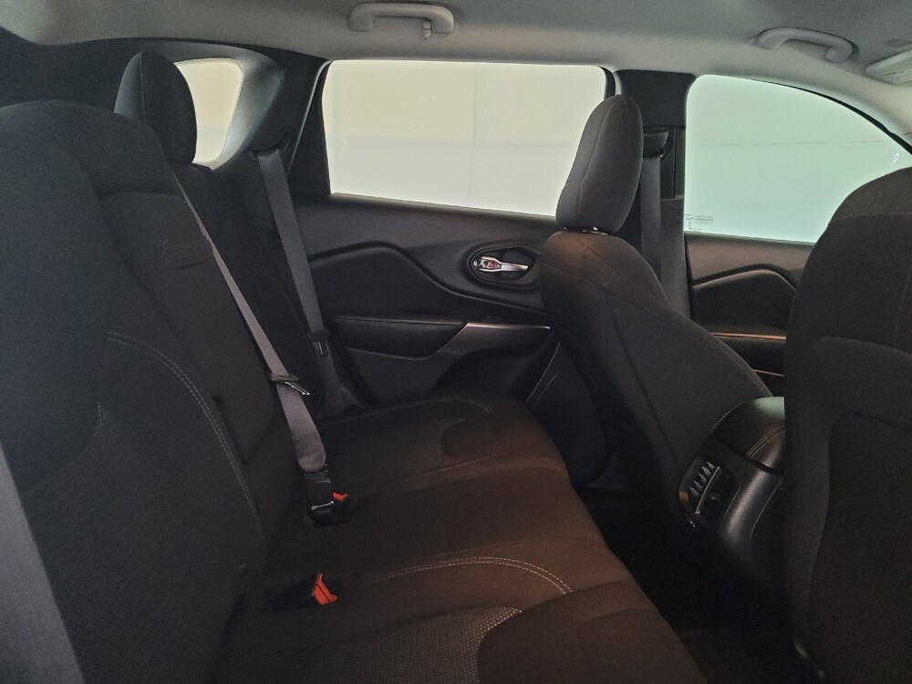 2019 Jeep Cherokee in Arlington, TX 76011 - 18138544 19