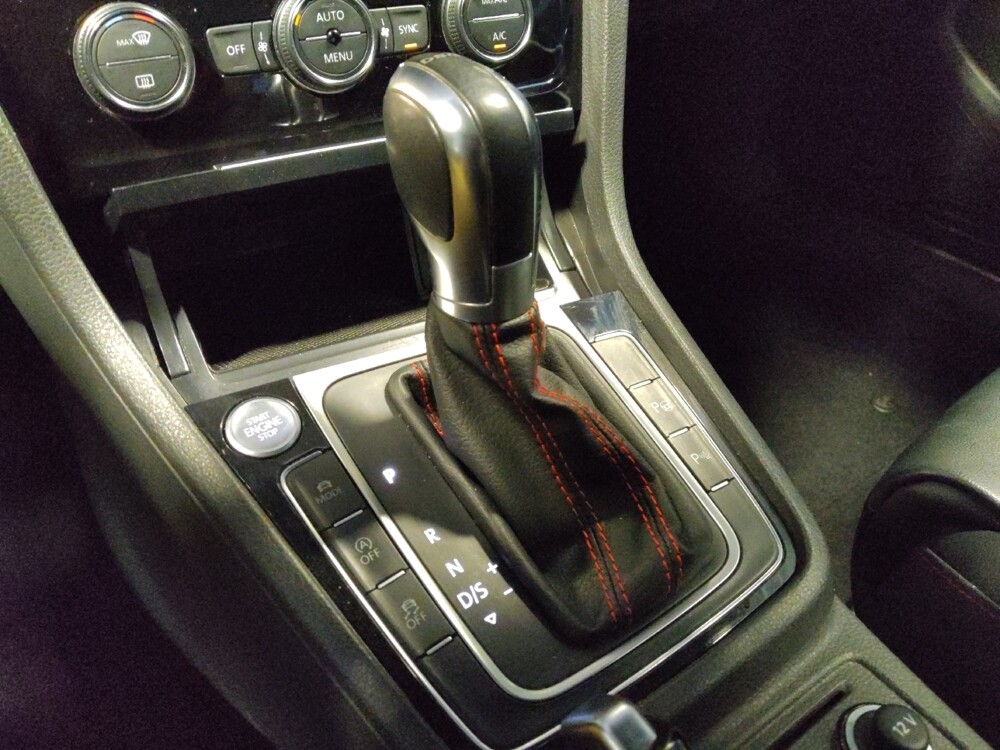 2018 Volkswagen GTI in Phoenix, AZ 85015 - 18138561 26