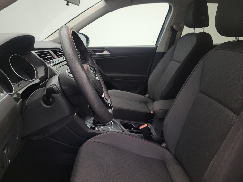2019 Volkswagen Tiguan in Glendale, AZ 85301 - 18138562 17