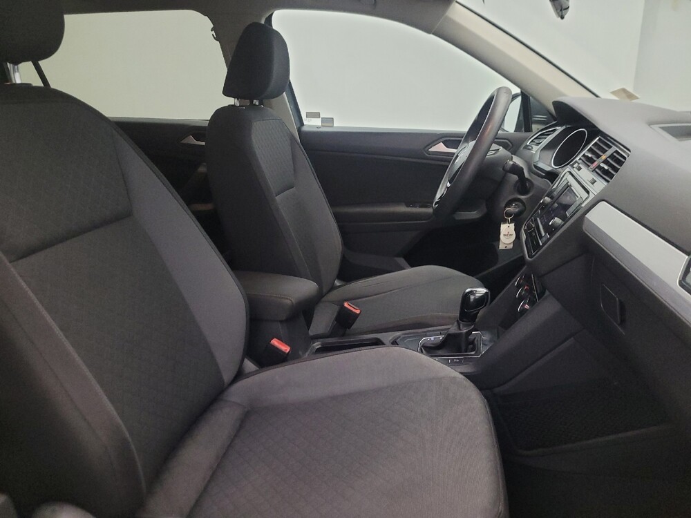 2019 Volkswagen Tiguan in Glendale, AZ 85301 - 18138562 21