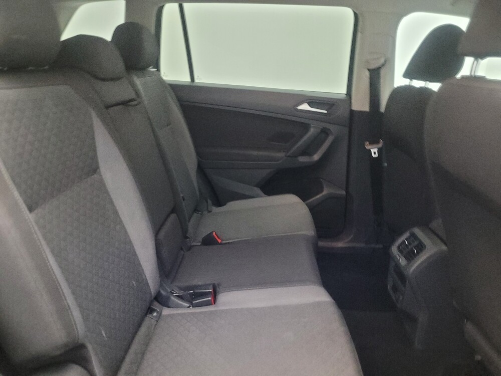 2019 Volkswagen Tiguan in Glendale, AZ 85301 - 18138562 19