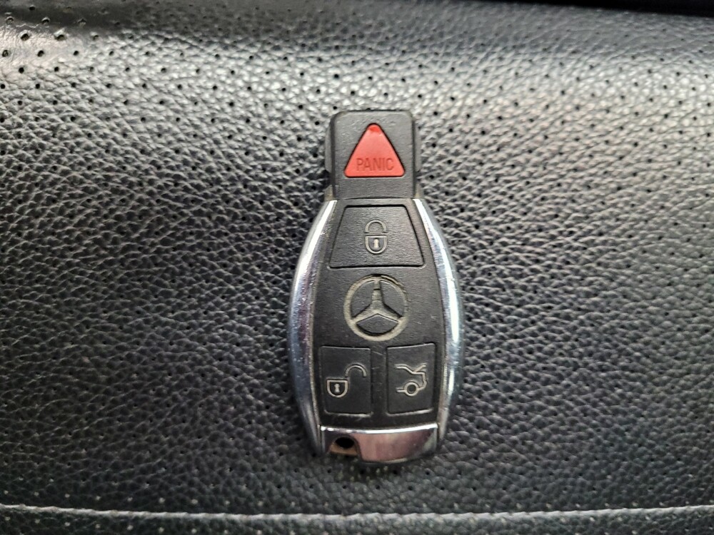 2018 Mercedes-Benz C 300 in Las Vegas, NV 89104 - 18138585 32