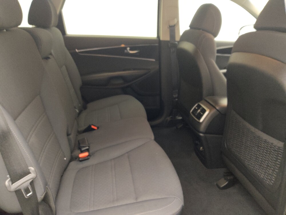 2017 Kia Sorento in Mobile, AL 36606 - 18138599 18