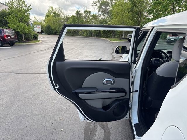 2015 Kia Soul in Marysville, OH 43040 - 18138623 26
