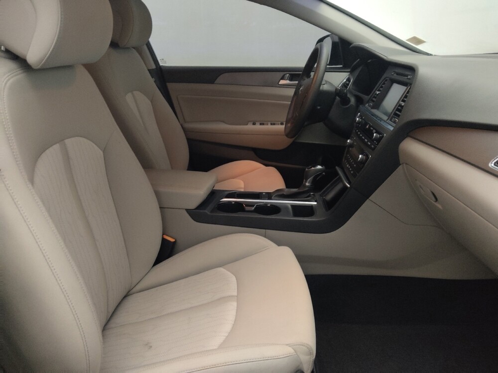 2017 Hyundai Sonata in Mobile, AL 36606 - 18138630 21