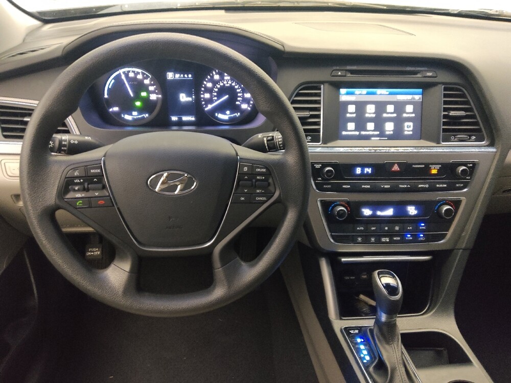 2017 Hyundai Sonata in Mobile, AL 36606 - 18138630 22