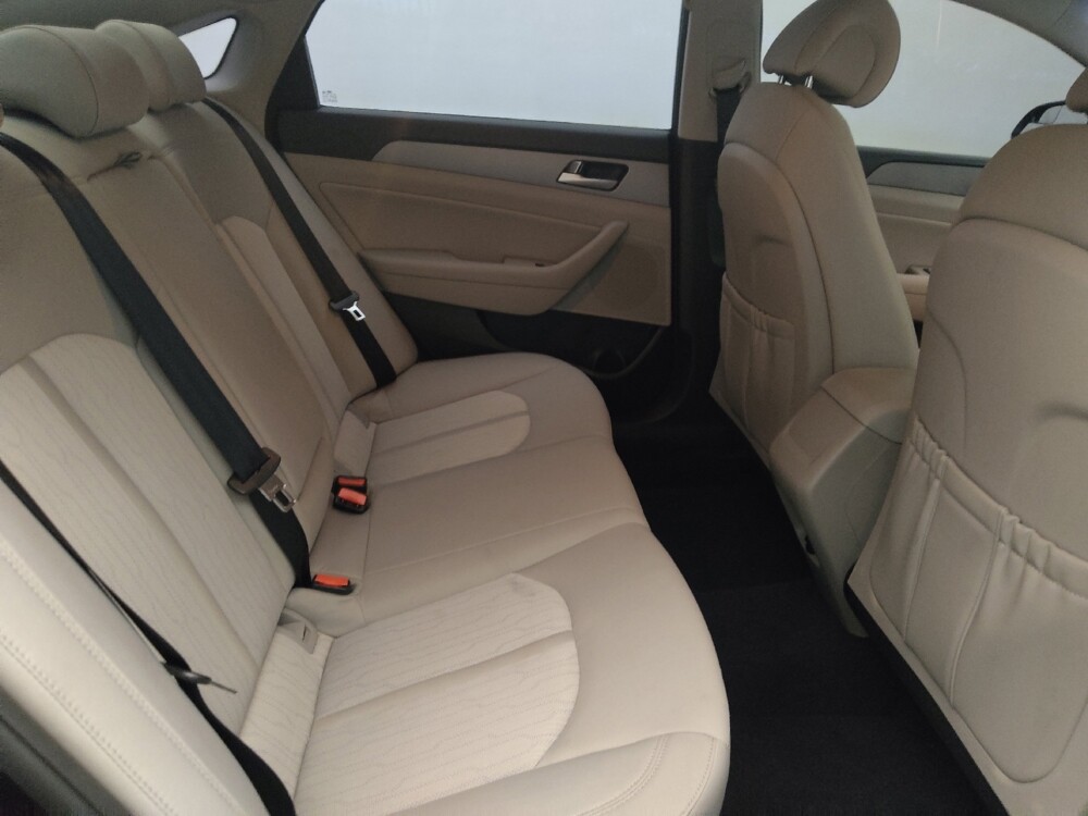 2017 Hyundai Sonata in Mobile, AL 36606 - 18138630 19