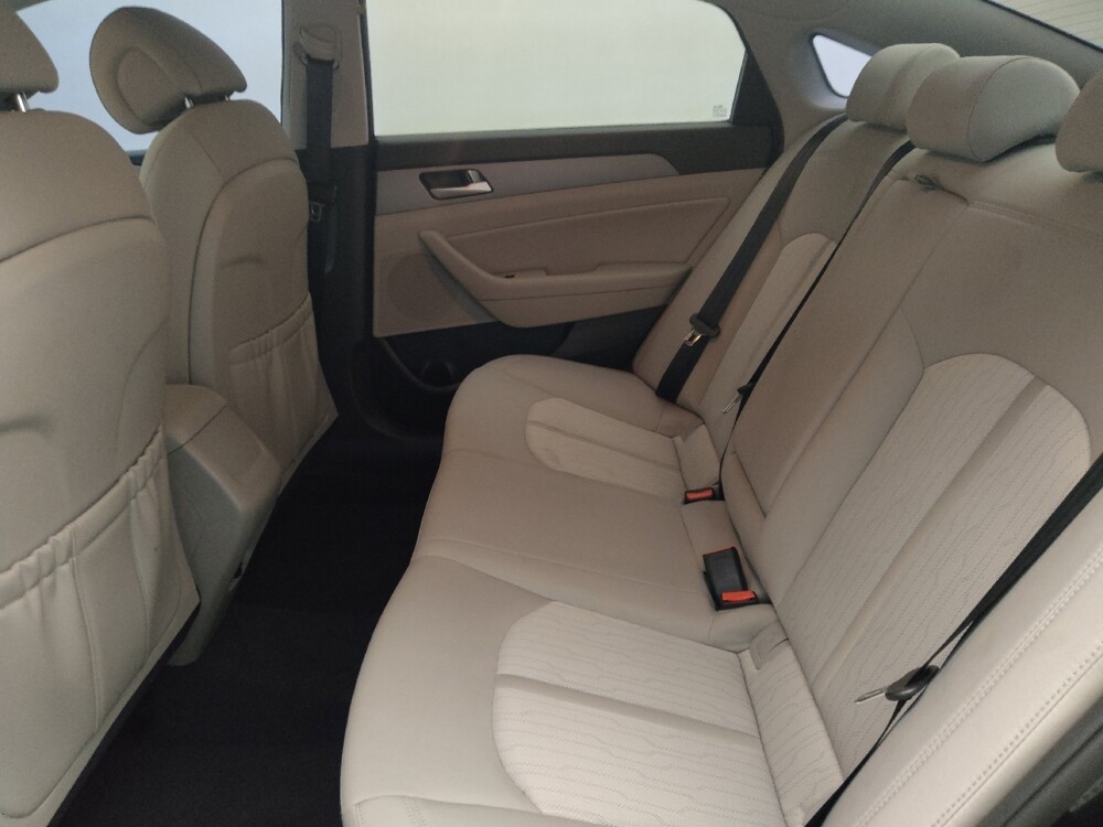 2017 Hyundai Sonata in Mobile, AL 36606 - 18138630 18