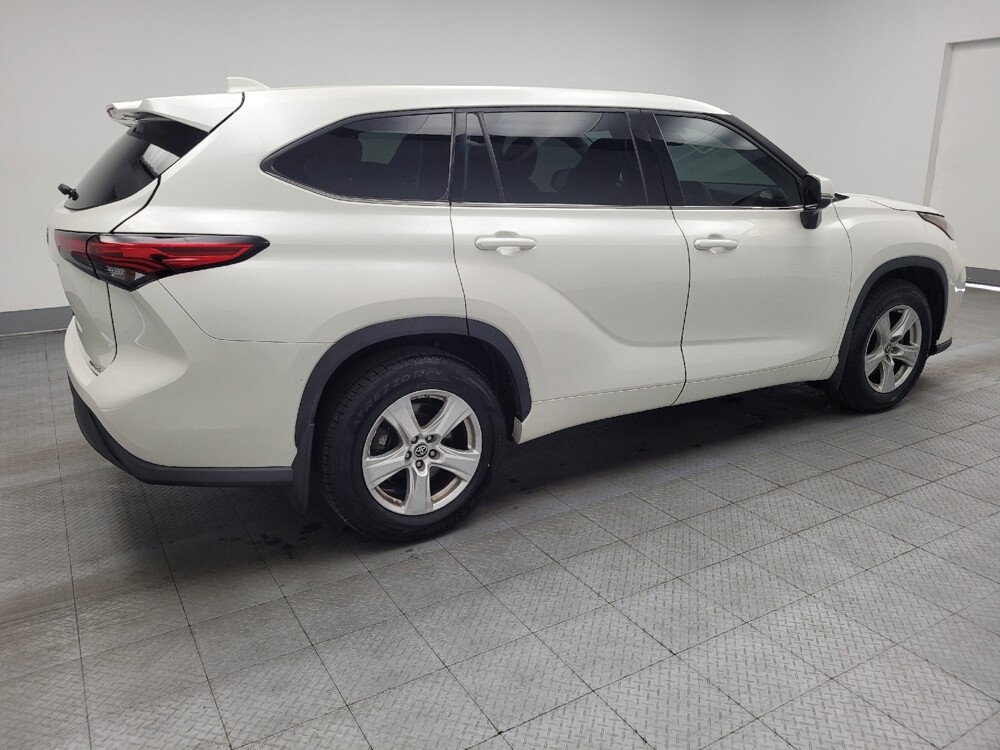 2021 Toyota Highlander in Memphis, TN 38128 - 18138632 10