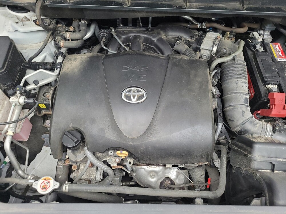 2021 Toyota Highlander in Memphis, TN 38128 - 18138632 30