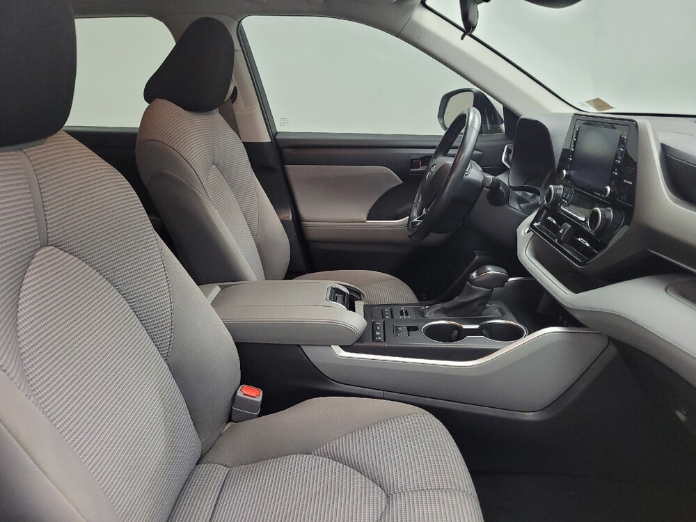 2021 Toyota Highlander in Memphis, TN 38128 - 18138632 21