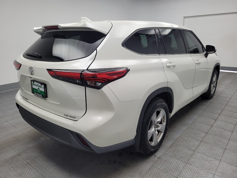 2021 Toyota Highlander in Memphis, TN 38128 - 18138632 9