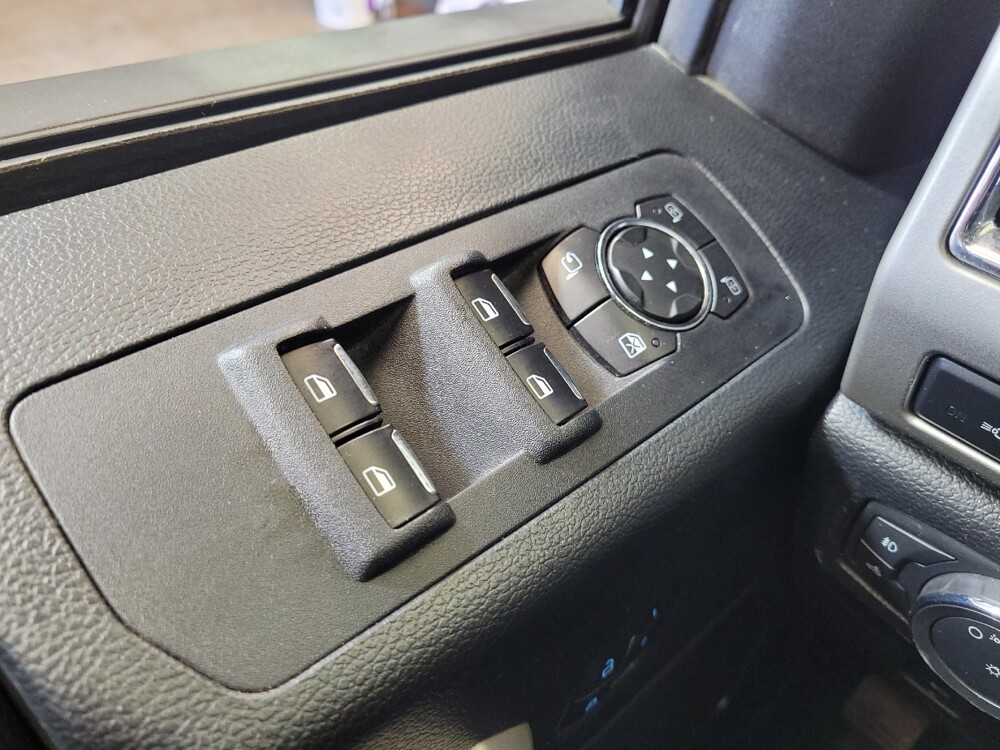 2015 Ford F150 in Maple Heights, OH 44137 - 18138654 27