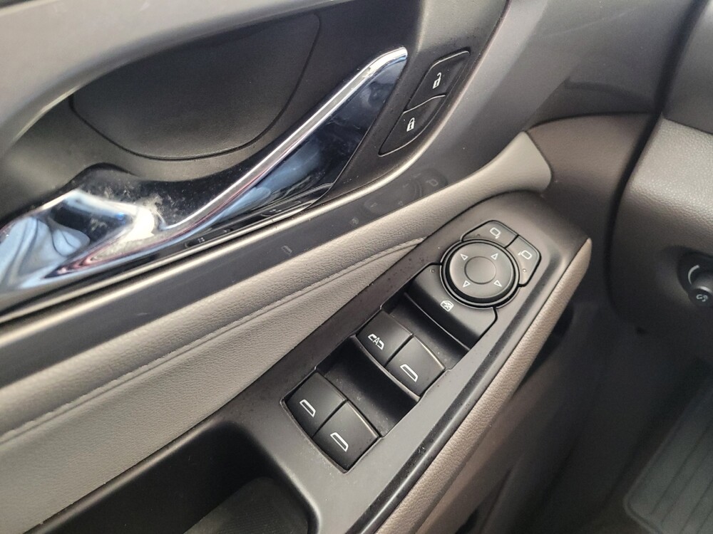 2018 Chevrolet Traverse in Cincinnati, OH 45255 - 18138656 27