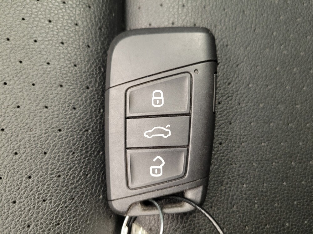 2022 Volkswagen Atlas in Lexington, KY 40509 - 18138657 32