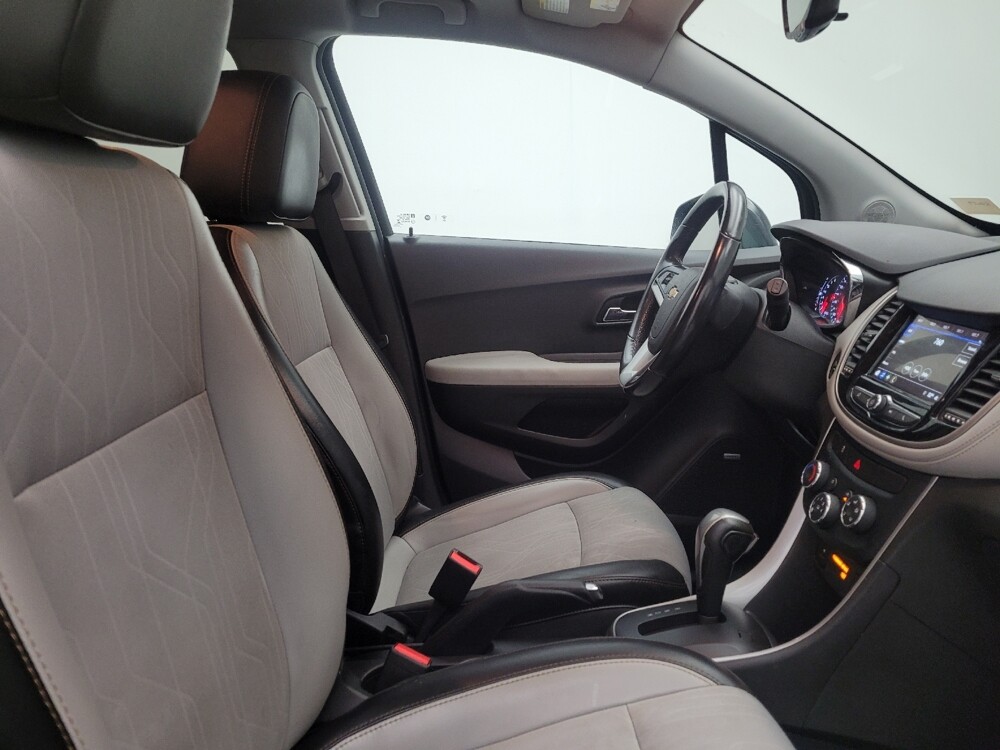 2019 Chevrolet Trax in Fairfield, OH 45014 - 18138658 21