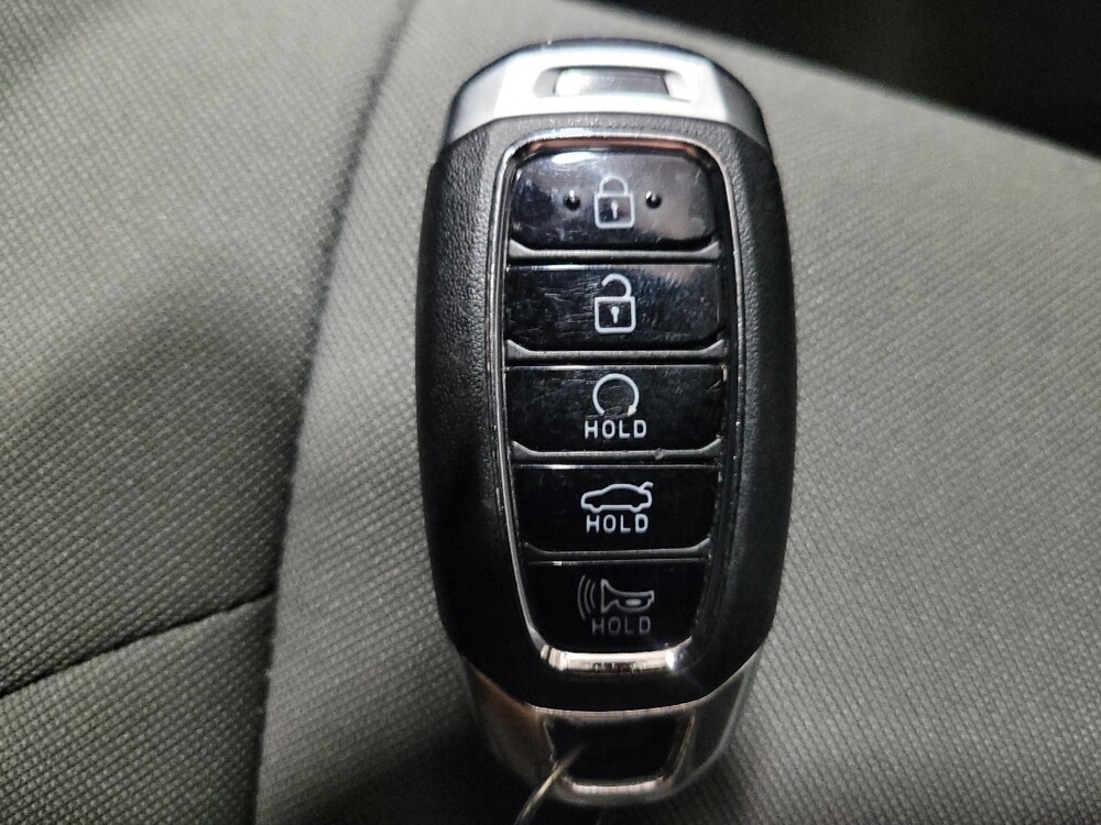 2023 Hyundai Elantra in Woodbridge, VA 22191 - 18138665 32