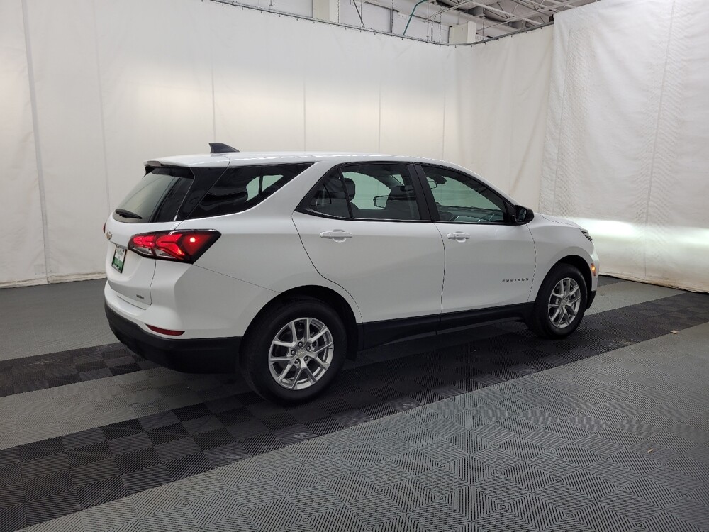 2022 Chevrolet Equinox in Allentown, PA 18103 - 18138669 10