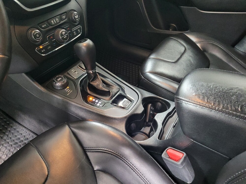 2019 Jeep Cherokee in Pittsburgh, PA 15236 - 18138678 26