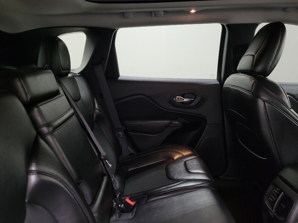 2019 Jeep Cherokee in Pittsburgh, PA 15236 - 18138678 19
