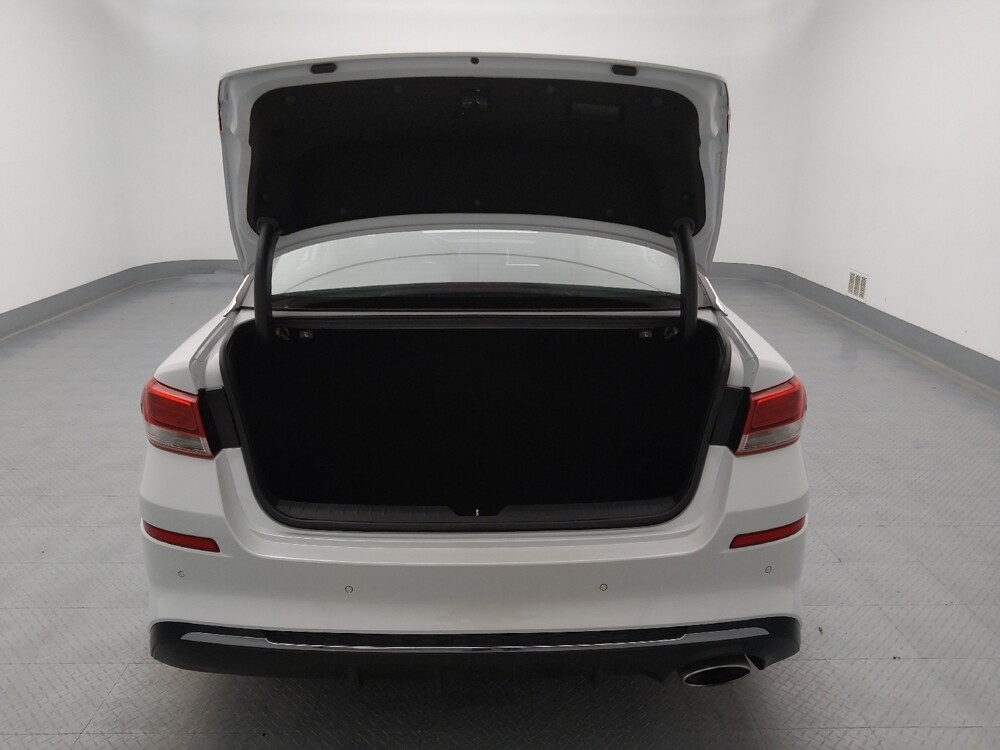 2019 Kia Optima in St. Louis, MO 63136 - 18138681 29